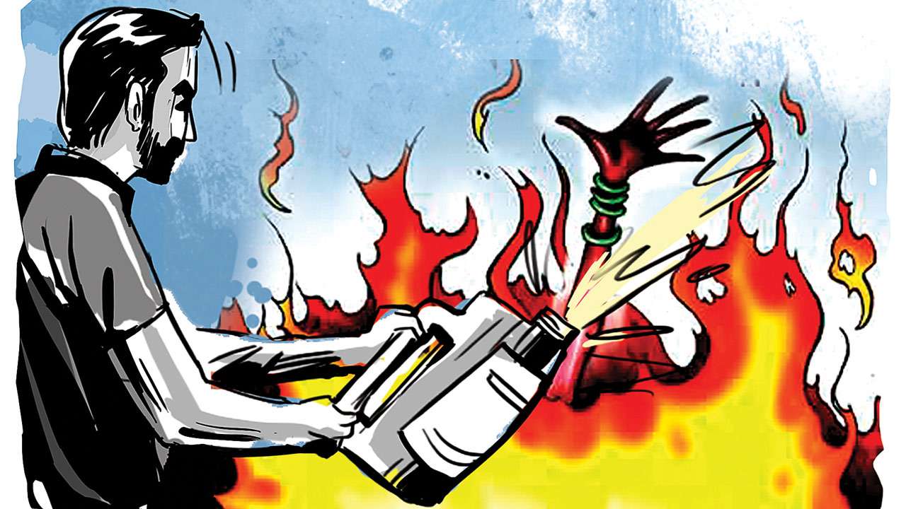 2 ADMK functionaries arrested for burning 14 year old to death, party leadership expels both