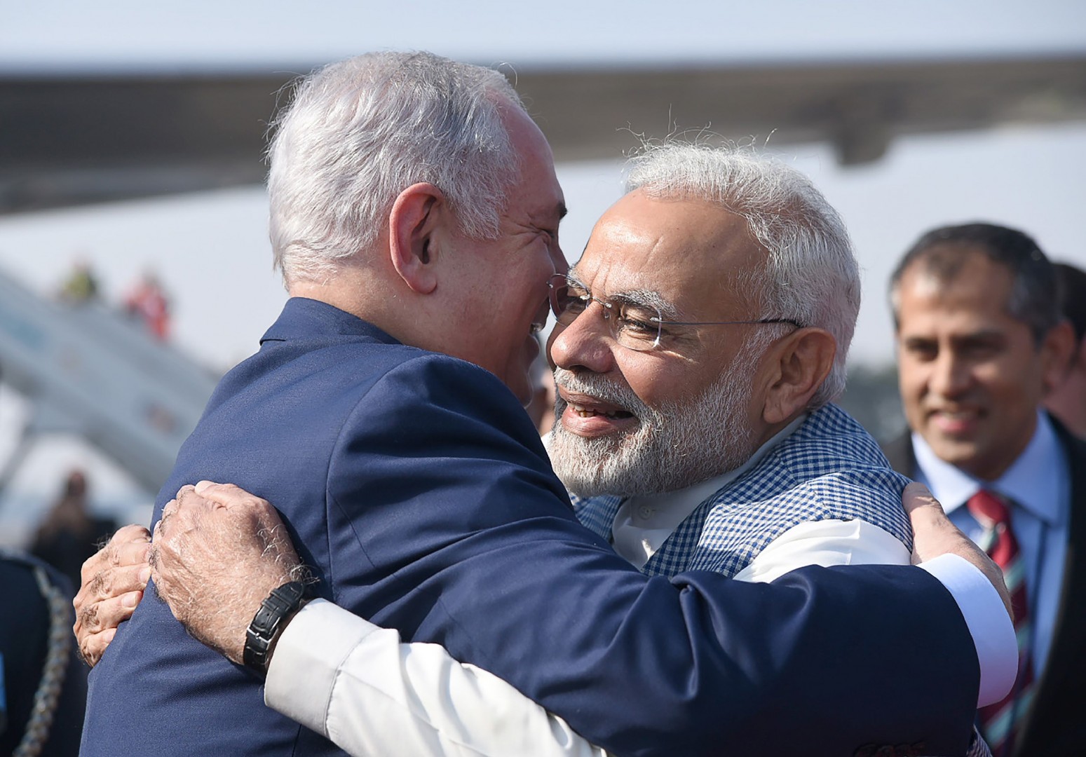 Modi congratulates Netanyahu and Gantz for forming unity government