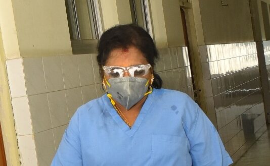 Governor Tamilisai Soundararajan reaches out to COVID positive doctors in Telangana