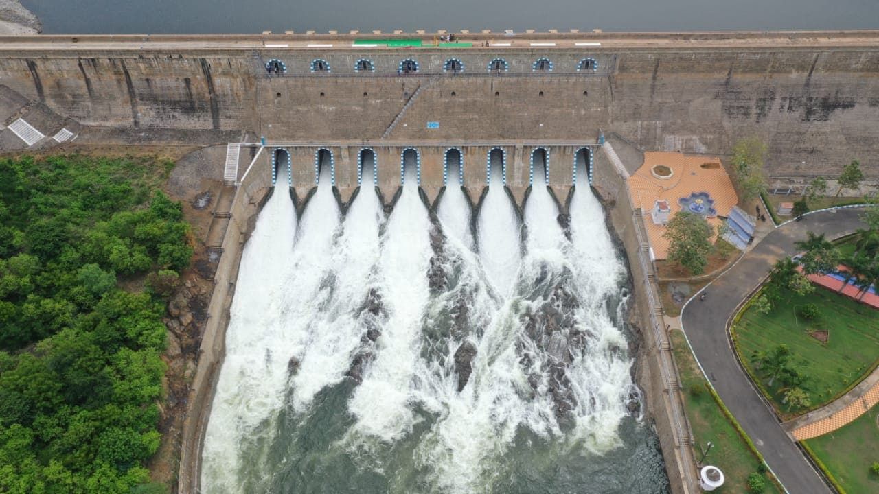 Cauvery reaches Tamil Nadu without hassles, opposition parties in TN silent