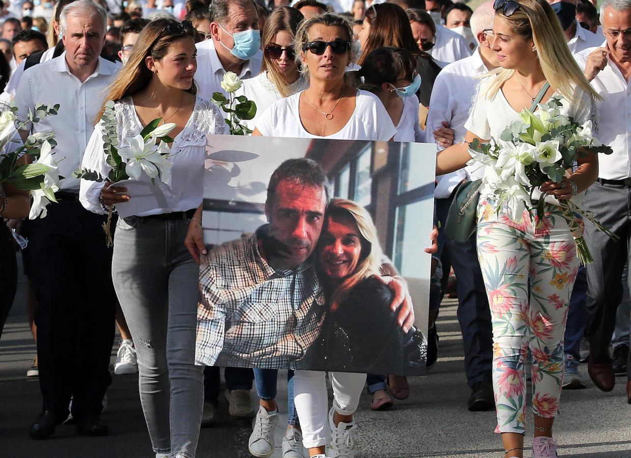 French bus driver beaten to death over asking passengers to wear masks