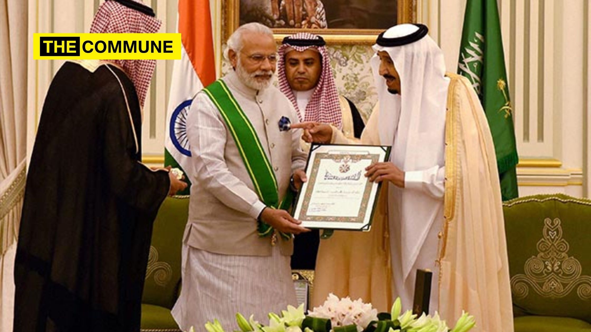 Индия и саудовская аравия. Король Саудовской Аравии в полный рост. Приветствие в Саудовской Аравии.