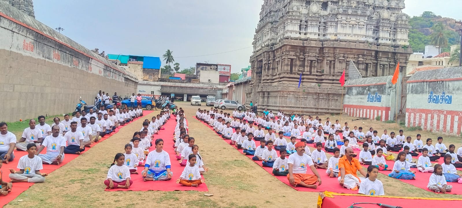 Isha Conducts Free Yoga Class At Tirukazhukundram temple