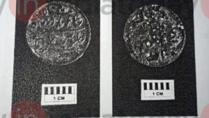 Coin bearing Persian legend on both sides, issued by King Shah Alam II.